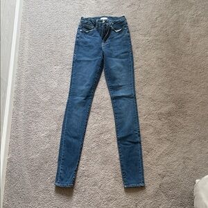 Good American Blue Skinny Jeans size 4/27